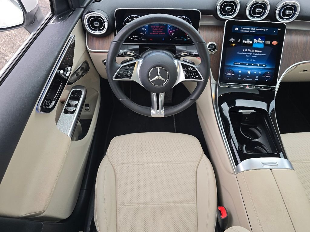 Certified Used 2026 Polar White Mercedes-Benz GLC 300 image 27