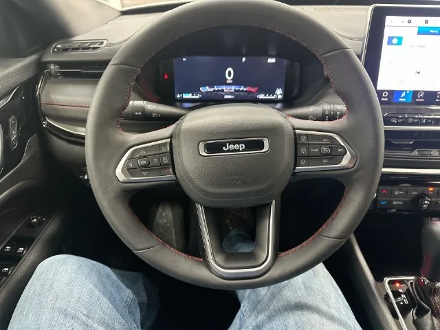 Used 2025 White Jeep Trailhawk image 19