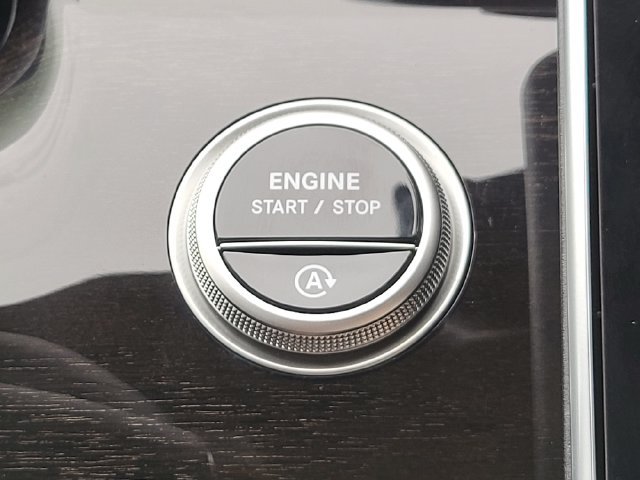 New 2027 Selenite Grey Metallic Mercedes-Benz C 300 image 23