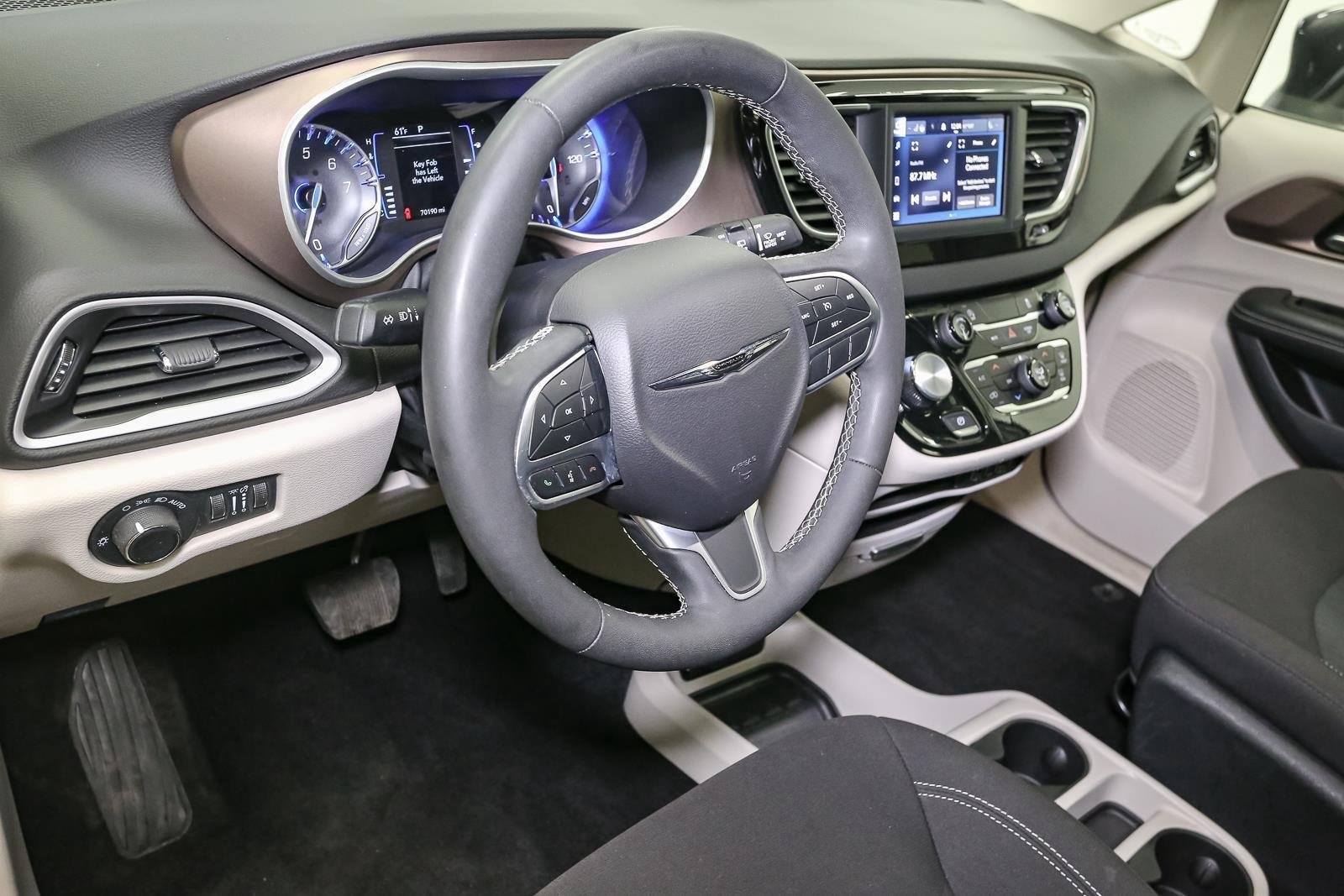 Used 2024 Bright White Clearcoat Chrysler LX image 23