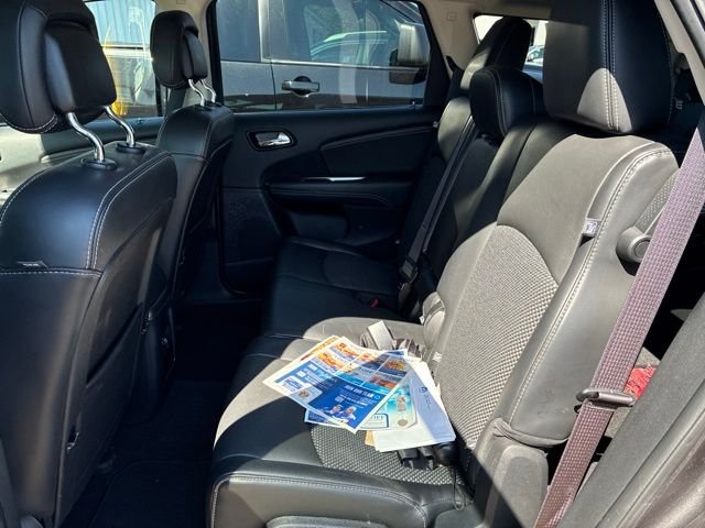 Used 2019 Granite Crystal Metallic Clearcoat Dodge Crossroad image 5