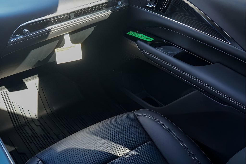 2026 Cadillac LYRIQ Luxury - Photo 24