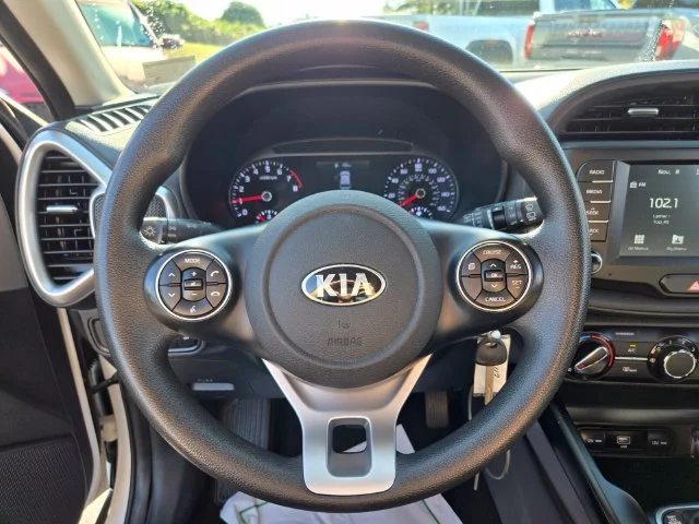 Used 2020 White Kia LX image 29