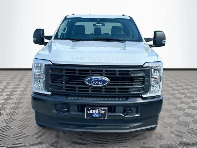 New 2026 Oxford White Ford XL image 2