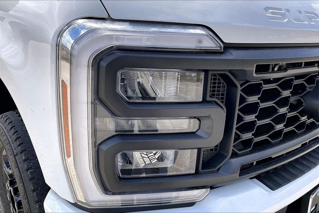 New 2026 Ford Super Duty F-250 XL 4D Crew Cab