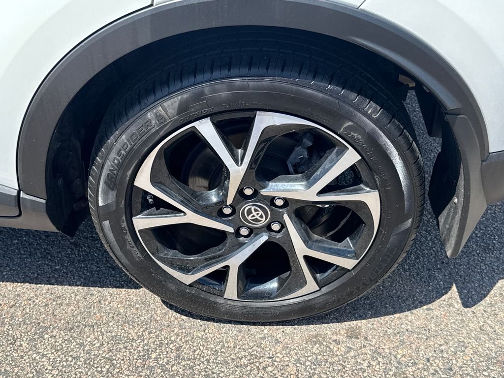 Certified Used 2020 White Toyota XLE image 39
