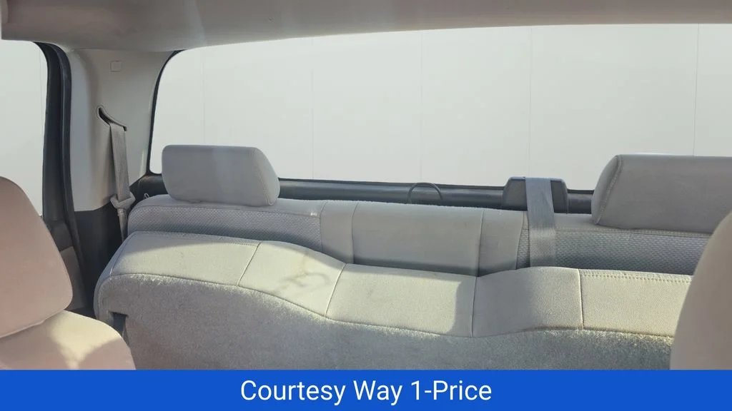 Used 2016 White Chevrolet Work Truck image 9