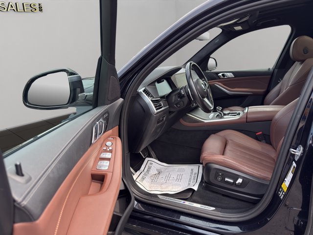 Used 2022 Carbon Black Metallic BMW xDrive40i image 26