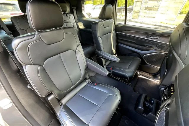 2025 Jeep Grand Cherokee L Overland - Photo 24