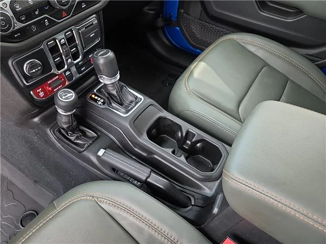 Used 2024 Hydro Blue Pearlcoat Jeep Mojave 4x4 Crew Cab 5 ft. box image 19