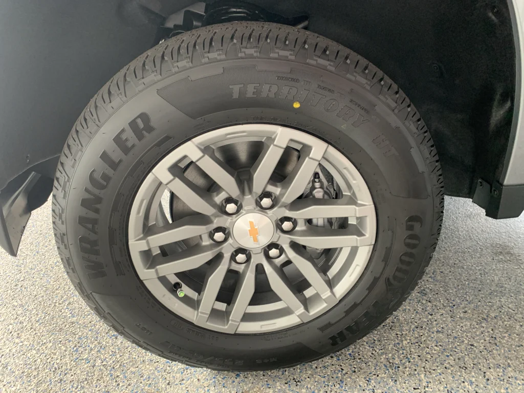 New 2026 Sterling Gray Metallic Chevrolet LT image 31