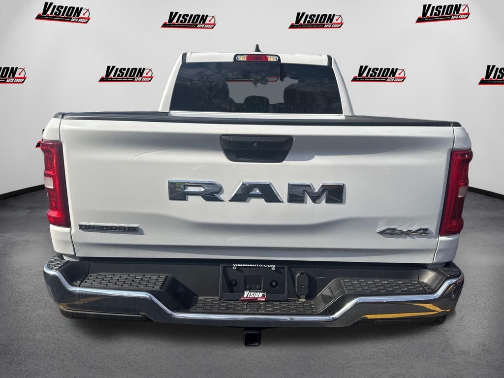 Used 2025 White Ram Big Horn/Lone Star image 29