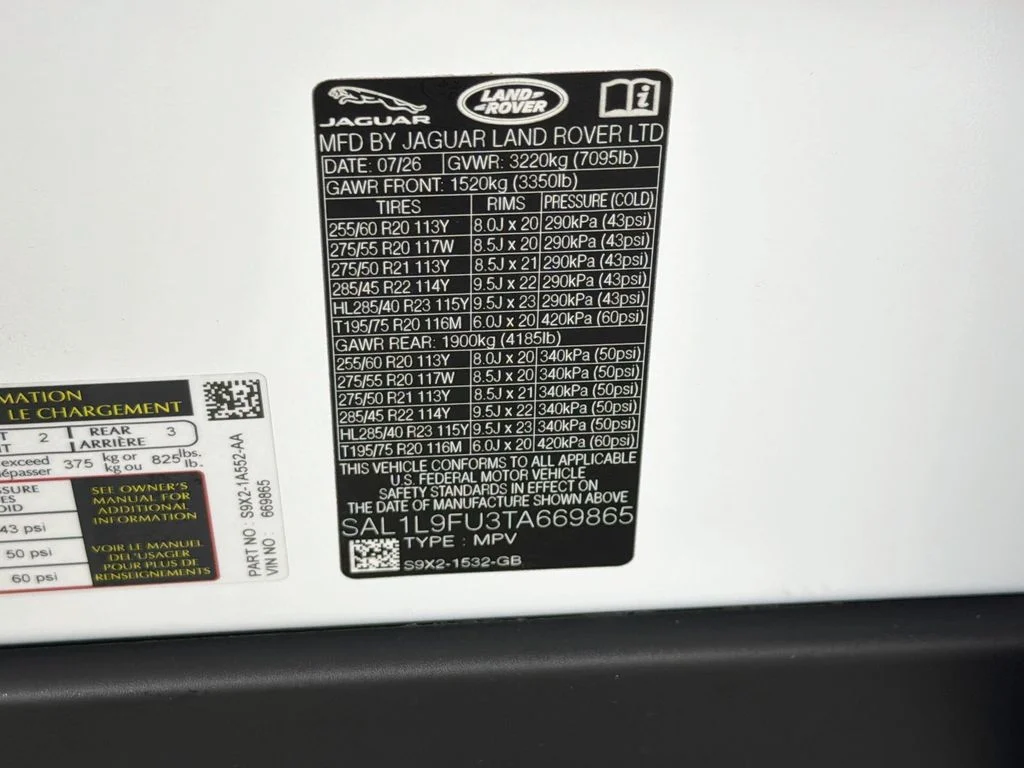 New 2026 Fuji White Land Rover Dynamic SE image 34