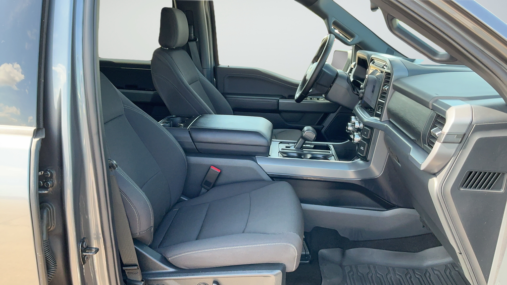 Used 2025 Carbonized Gray Metallic Ford XLT image 21