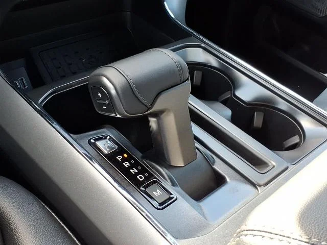 New 2026 Carbonized Gray Metallic Ford XLT image 15