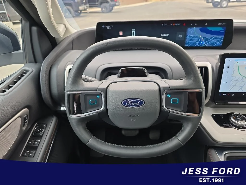 Used 2025 Oxford White Ford Active image 19