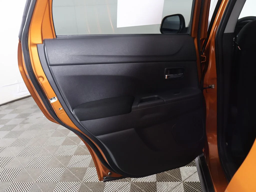 Used 2022  Mitsubishi 2.0 ES image 21
