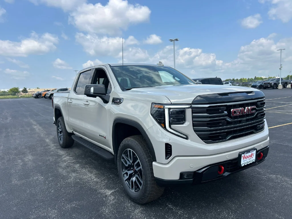 2026 GMC Sierra 1500 AT4 - Photo 6