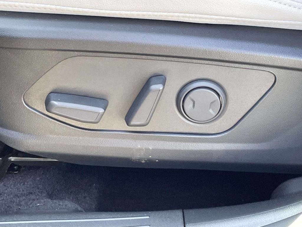 New 2026 Black Hyundai SEL AWD image 15