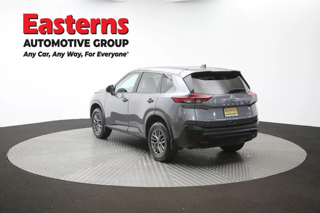 Used 2023 Gray Nissan S image 65