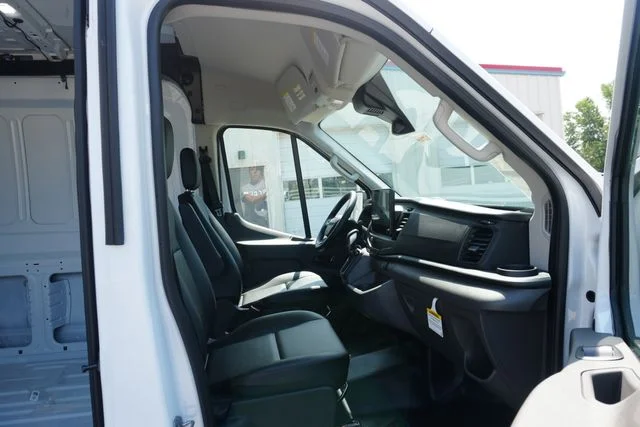 New 2026 Oxford White Ford Cargo Van image 19
