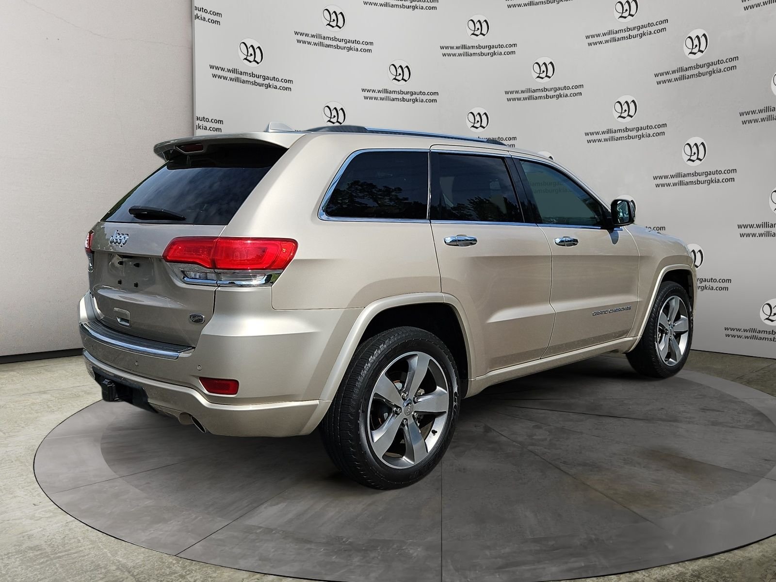 Used 2014 Gold Jeep Overland image 5