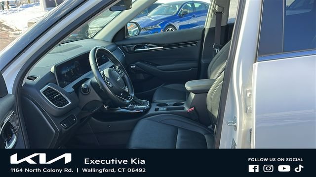 Certified Used 2024 White Kia SX image 9