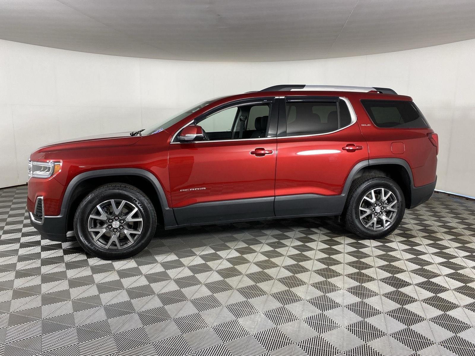 Used 2023 Volcanic Red Tintcoat GMC SLE image 4