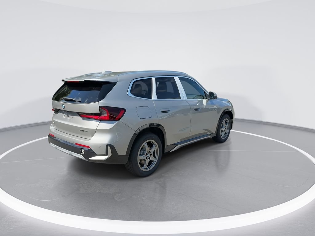 New 2027 Space Silver Metallic BMW xDrive28i image 8
