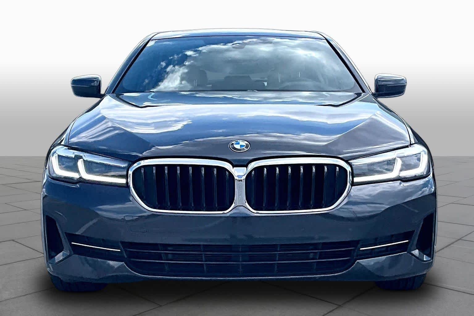 Used 2023 Dark Graphite Metallic BMW 530i image 4