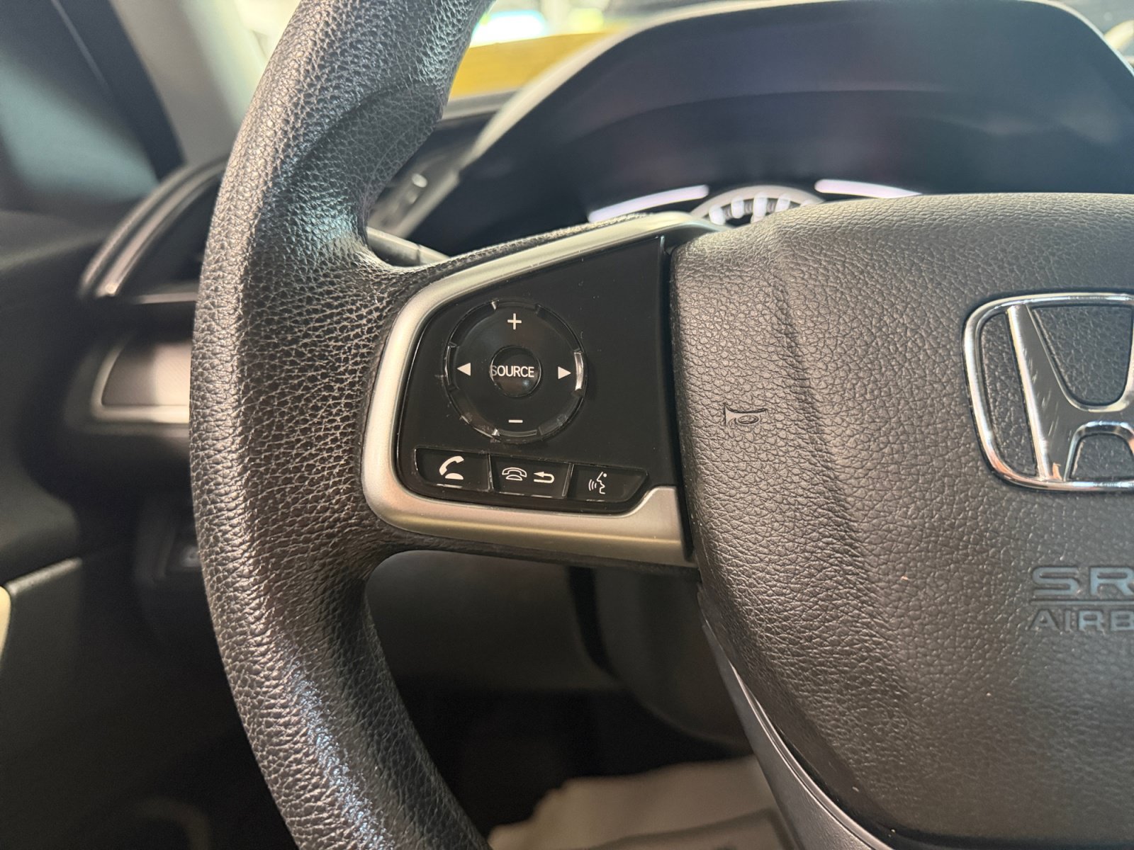 2018 Honda Civic LX - Photo 11