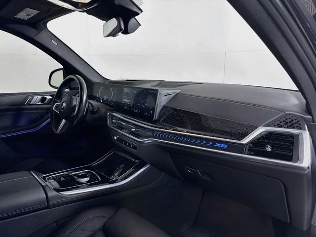 Used 2024 Black BMW xDrive40i image 31