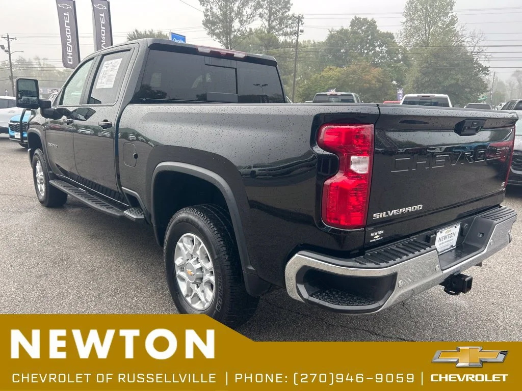 Used 2025 Black Chevrolet LT image 34