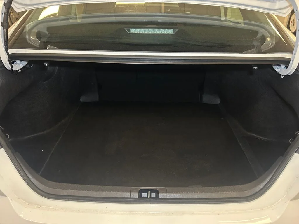 Used 2025 Ice Toyota LE image 18