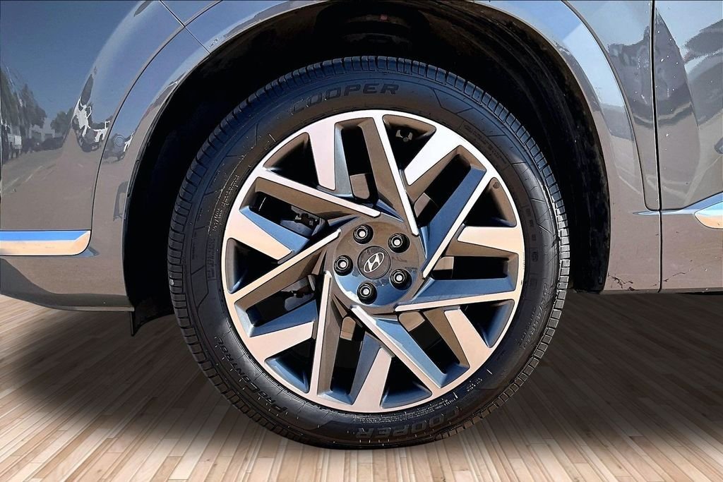 Used 2023 Gray Hyundai Calligraphy image 8