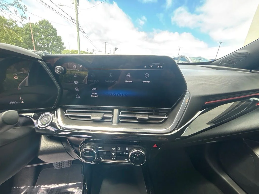 Used 2025 White Chevrolet 2RS image 16