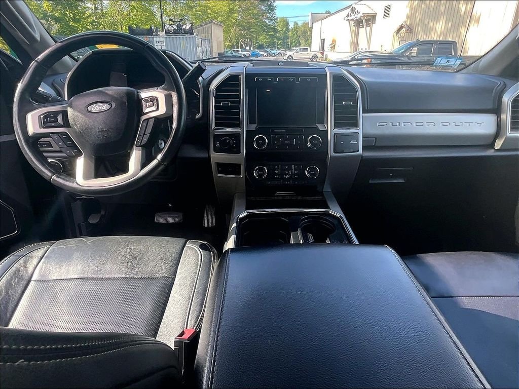 Used 2019 Black Metallic Ford Lariat image 21