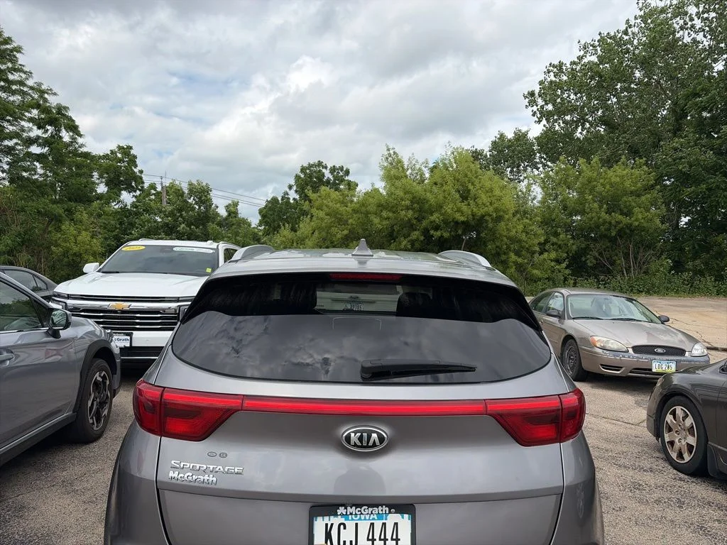 Used 2017 Silver Kia LX image 5