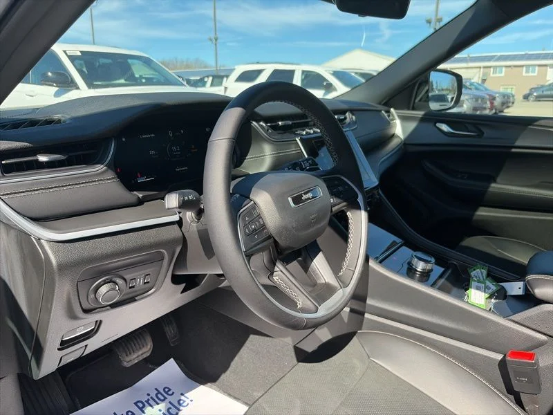 2025 Jeep Grand Cherokee L Altitude - Photo 19