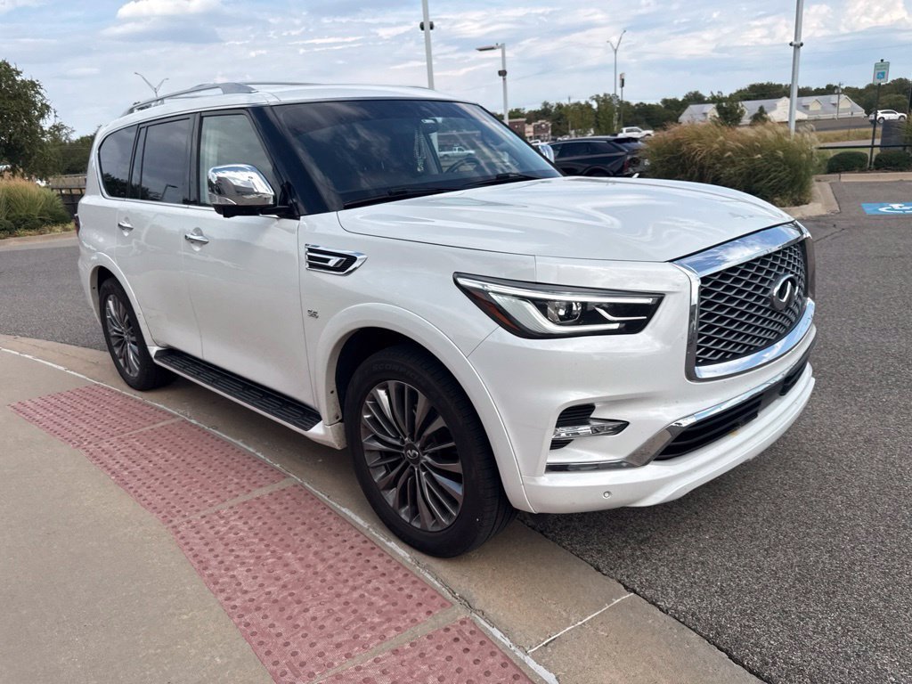 Used 2019 White INFINITI LUXE image 3