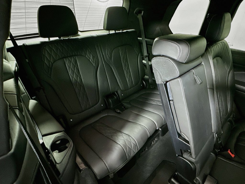 Used 2023 Skyscraper Grey Metallic BMW xDrive40i image 28