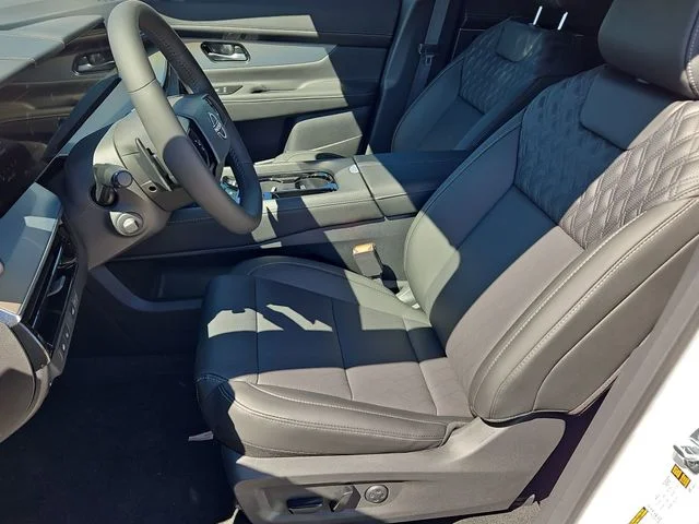 New 2026 Everest White Pearl TriCoat Nissan Platinum image 6