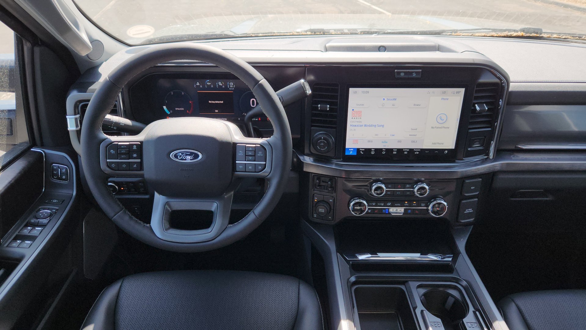 New 2026 Carbonized Gray Metallic Ford LARIAT image 25