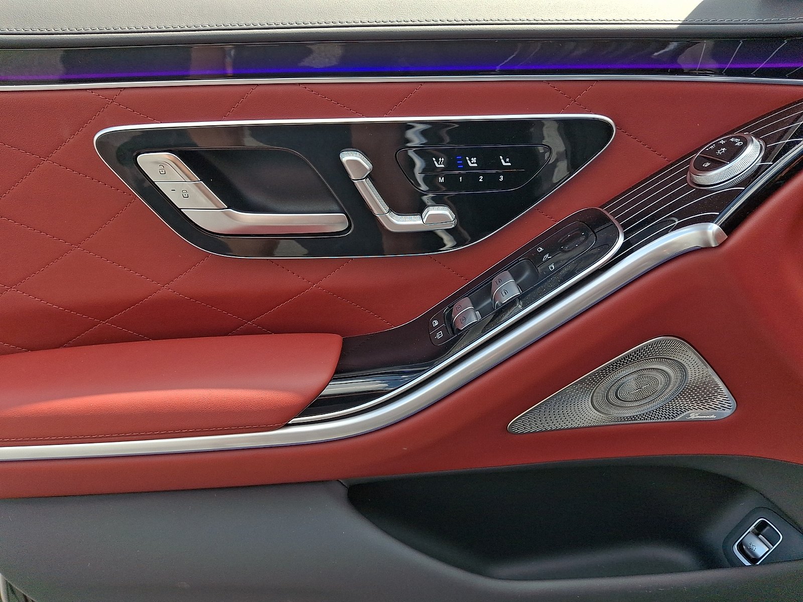New 2026 Obsidian Black Metallic Mercedes-Benz S 580 image 10