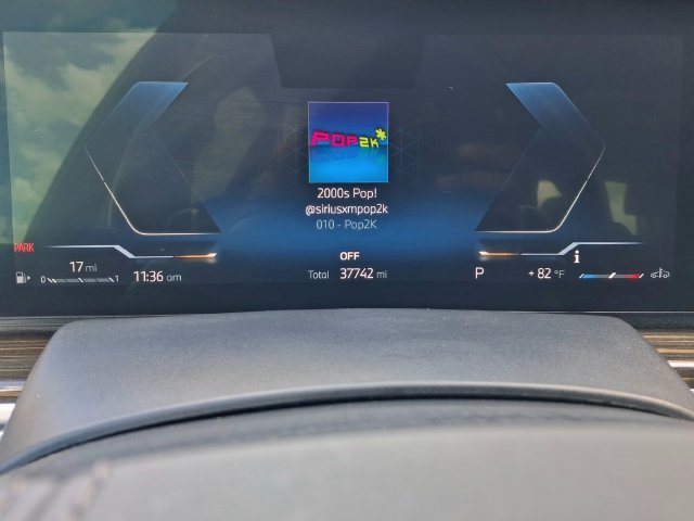 Used 2025 Red BMW xDrive40i image 18