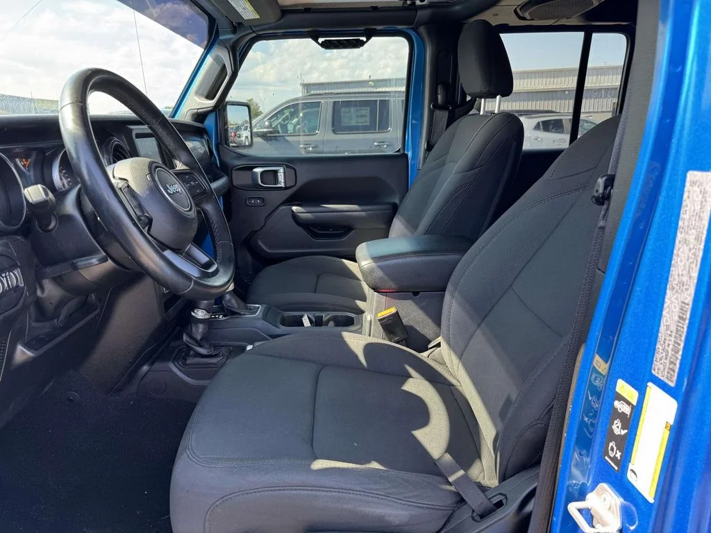Used 2022 Blue Jeep Unlimited Sport Altitude image 13