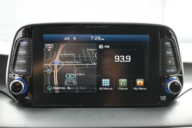 Used 2020 Green Hyundai Ultimate image 21