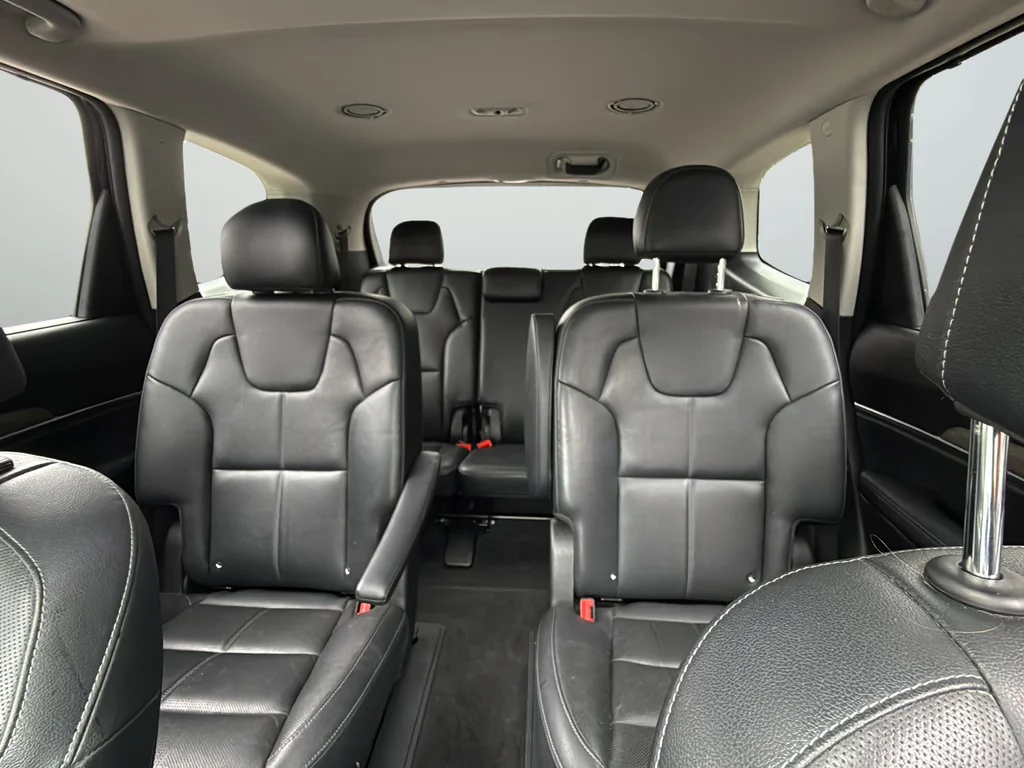 Used 2022 Black Kia EX image 50