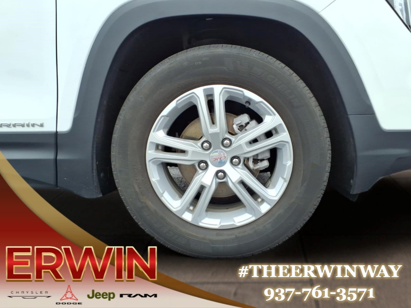 Used 2023 Summit White GMC SLE image 9