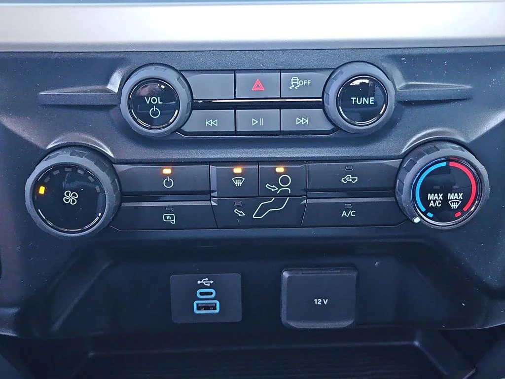 2025 Ford F-350 Super Duty XL - Photo 38